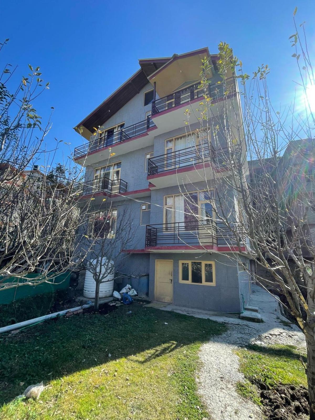 Rajhans Resorts Manāli Esterno foto